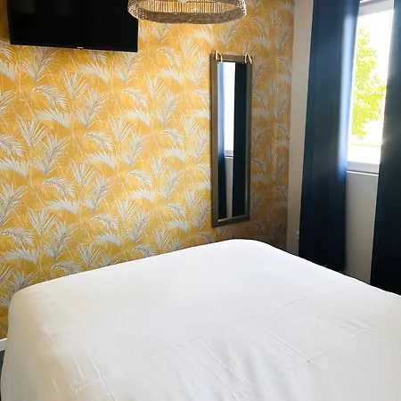 Hotel Le Lys Oeting Exterior photo